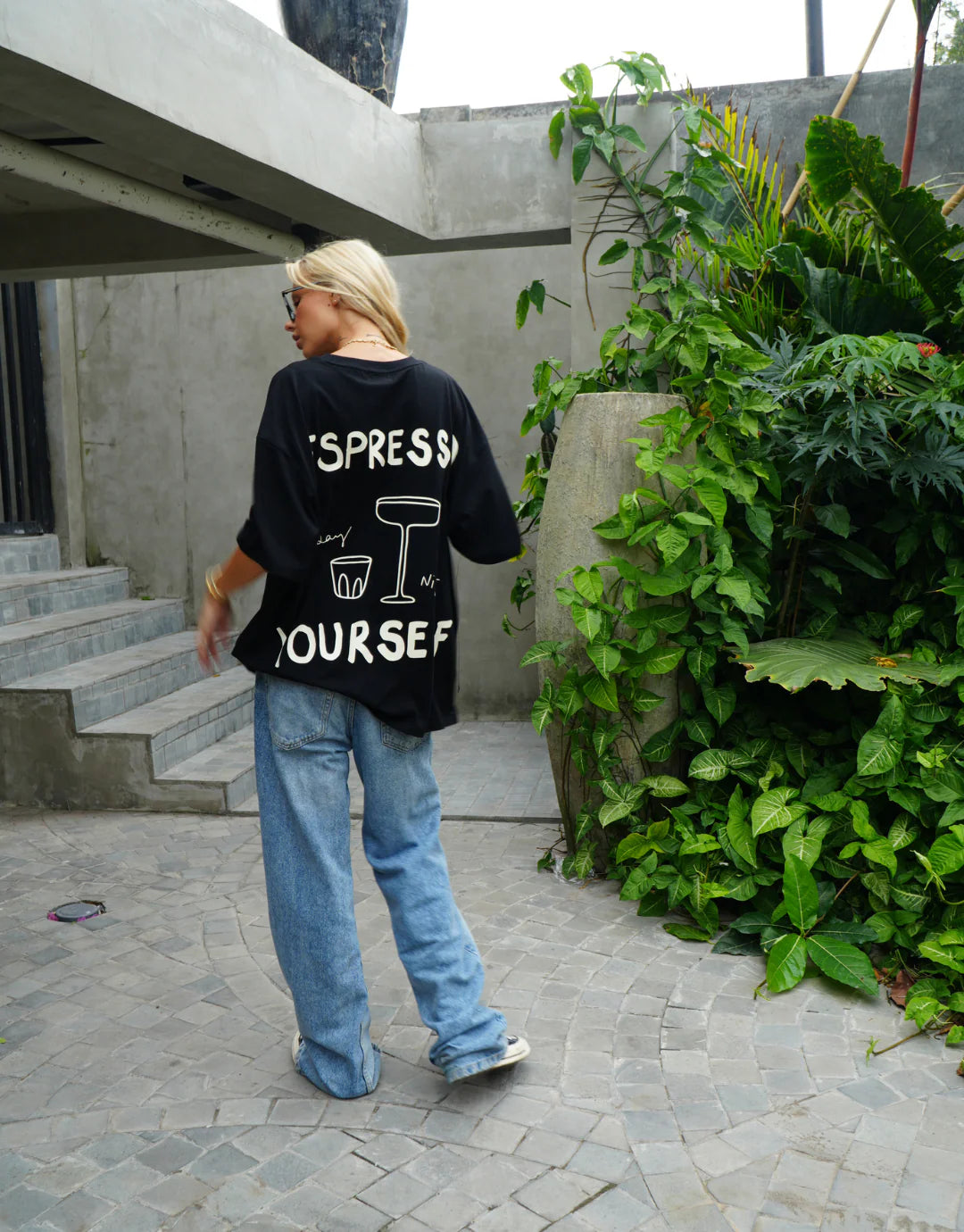 The Espresso Tee comes in a classic black colourway with a unisex oversized fit. Designed for comfort and versatility, it’s soft, breathable, and easy to style—your everyday essential for a laid-back yet elevated look.