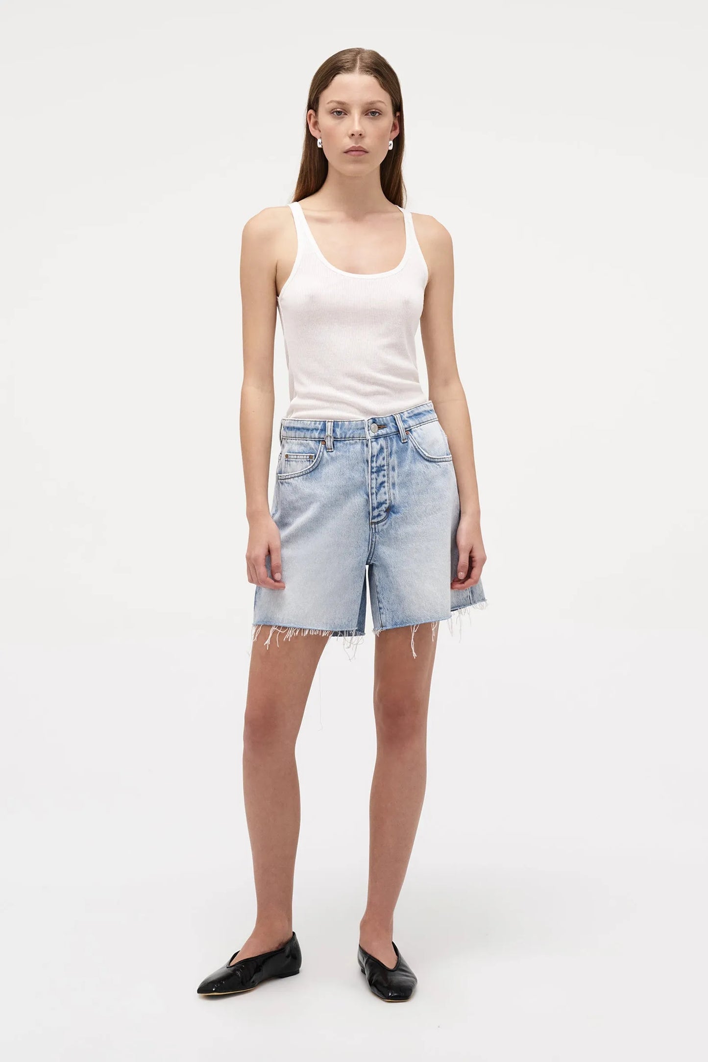 Eva Wide Mode
Relaxed A-line wide leg short designed for a flattering, easy silhouette
Mid-rise fit crafted in rigid denim for a clean, structured look
Made from authentic rigid cotton denim that holds its shape and softens with wear, moulding naturally to the body over time
Mode is a light, bright indigo wash perfect for summer. Has an authentic vintage inspired effect with subtle wash template
Button fly
100% Cotton