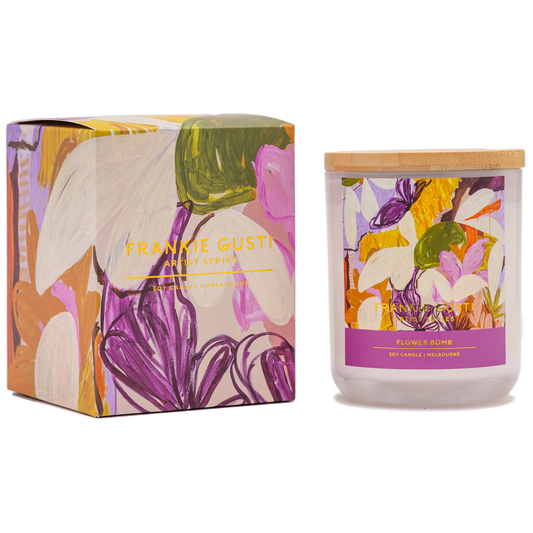 A magic garden of jasmine, ylang ylang + huckleberry, with fresh bursts of lemon + bergamot, finished with creamy sandalwood, tonka bean, madagascan vanilla, and sweet amber.
Artwork by Kate Mayes
