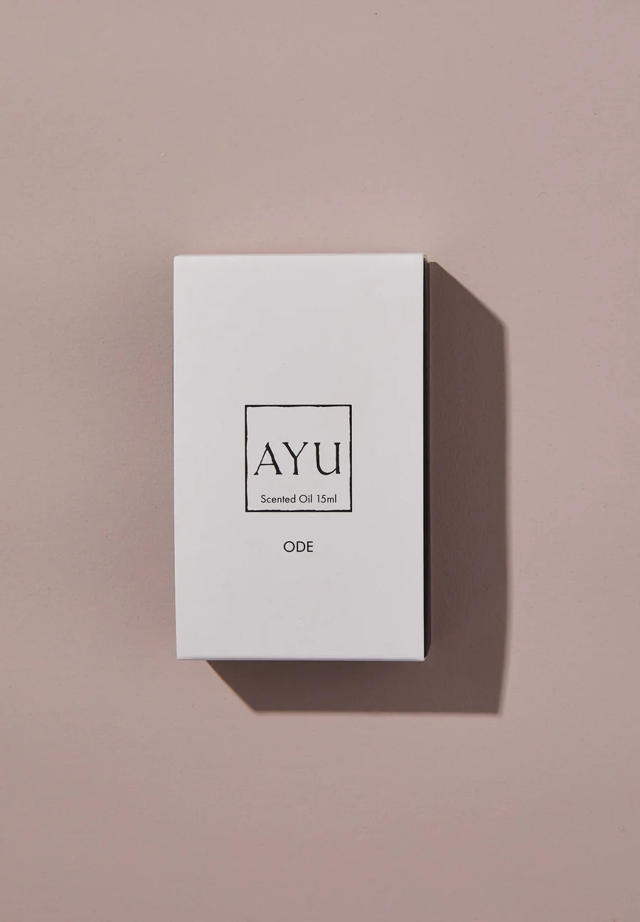 The tender scent of sweet earth; Ode is a warming symphony rich in amber, sandalwood and medicinal saffron blossoms. Enlightened with a delicate offering of rose petals — this tridoshic blend imbues a burst of softness while balanced with deep, grounding notes from woods and resin. A traditional  Ayurvedic remedy to energise the chakras, especially in matters of the heart. 