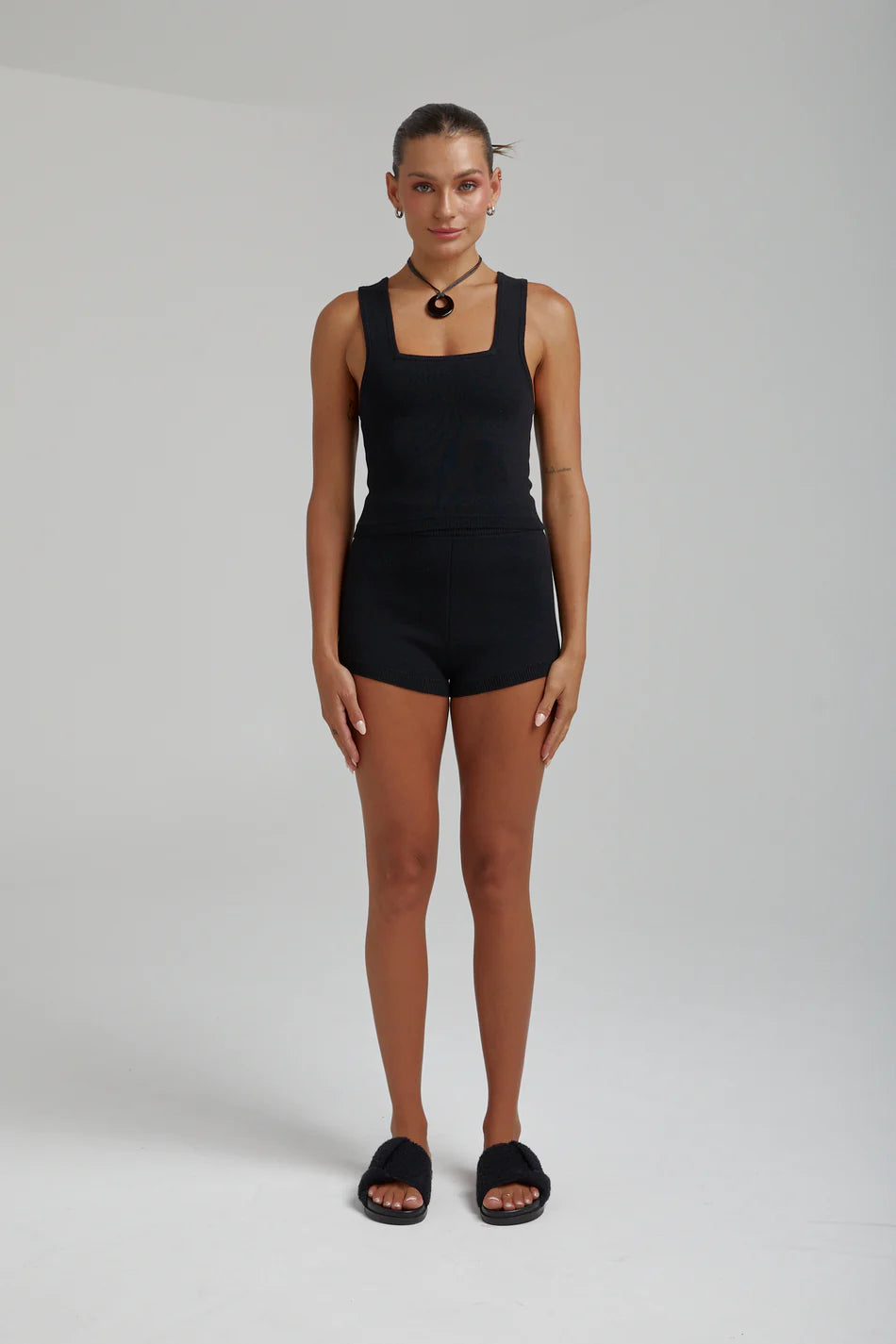 A knit tank that sucks and holds you in everywhere you want it to.
Fabric: 100% Organic Cotton
Model wears size small. We recommend sizing up.
Wash : Cold gentle wash only.