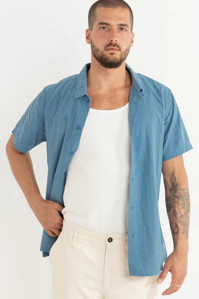 A year round staple spun from a breathable linen cotton blend fabrication, the Classic Linen Short Sleeve Shirt is a soft-touch standard fit featuring a straight hem and a slightly wider fit, making it great for wearing open or buttoned down. This style is a wardrobe staple, made for laid back days.