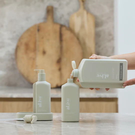 Refill your Lemon & Pomegranate Dish Wash bottle with our 1 L Dish Wash Refill. This sustainable refill solution is designed to reduce waste and offer a practical, eco-friendly way to top up your favourite al.ive body essential.