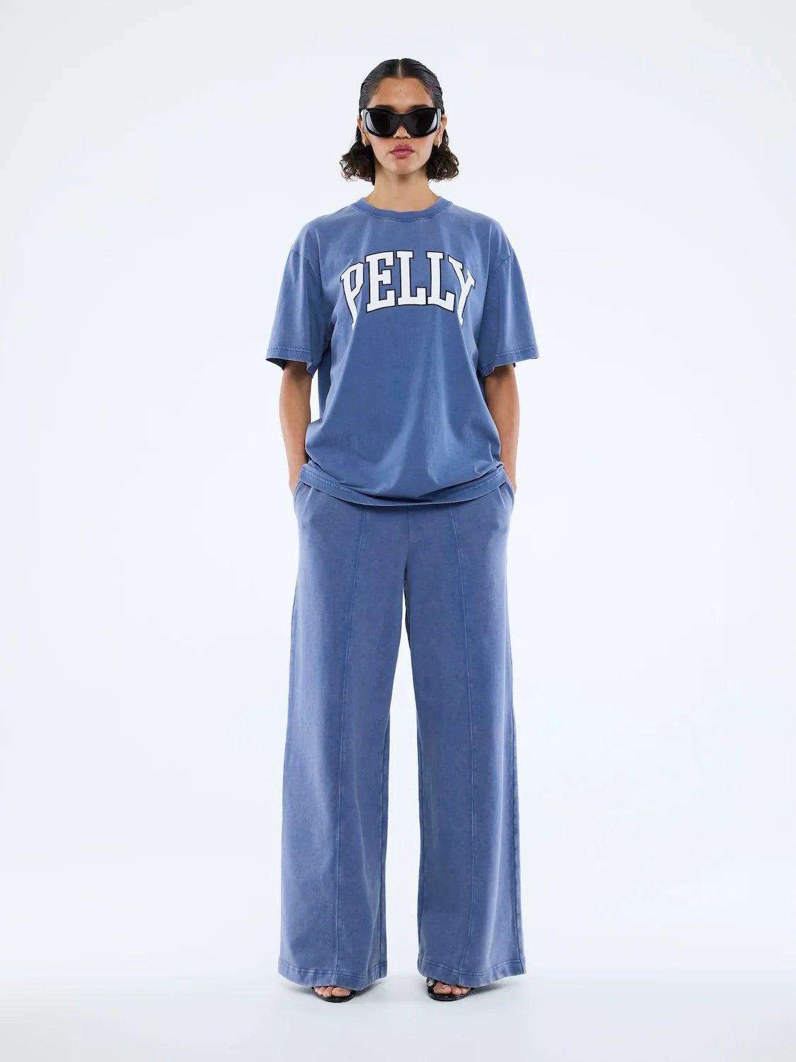 Sharp structure. Laid-back ease.
The Jessie Oversized Tee Varsity is cut in a boxy, relaxed fit, finished with a vintage wash.
Featuring a classic varsity-inspired print, it's a key player in a modern, expressive wardrobe.