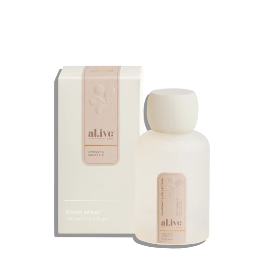 A cosy Room Spray blending luscious apricot jam and ripe fig with aromatic sage and vanilla. Instantly transforms your space into a welcoming, gourmand sanctuary.