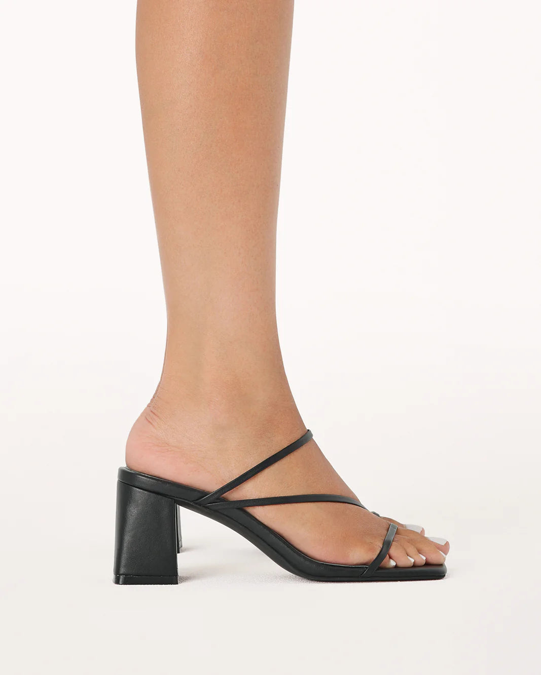Yazmin 2.0 by Billini is a classic block heel mule. Best-selling cult style Yazmin has been given a contemporary refresh, featuring a new slim-line, flared block heel and slightly padded footbed