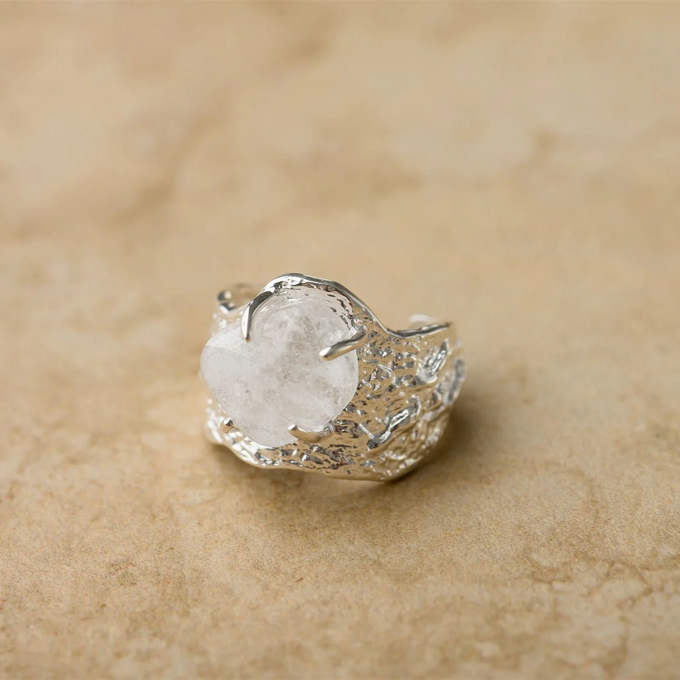 The NOHEA ring features a lavish crushed silver design that adds luxury to any outfit. This ring is perfect for elevating your style and adding a touch of glamour to your wardrobe.
S925 Sterling Silver
Crushed Silver/Clear Semi Precious Gemstones
Lead,Nickel & Tarnish Free
Hypoallergenic
Adjustable to fit all sizes