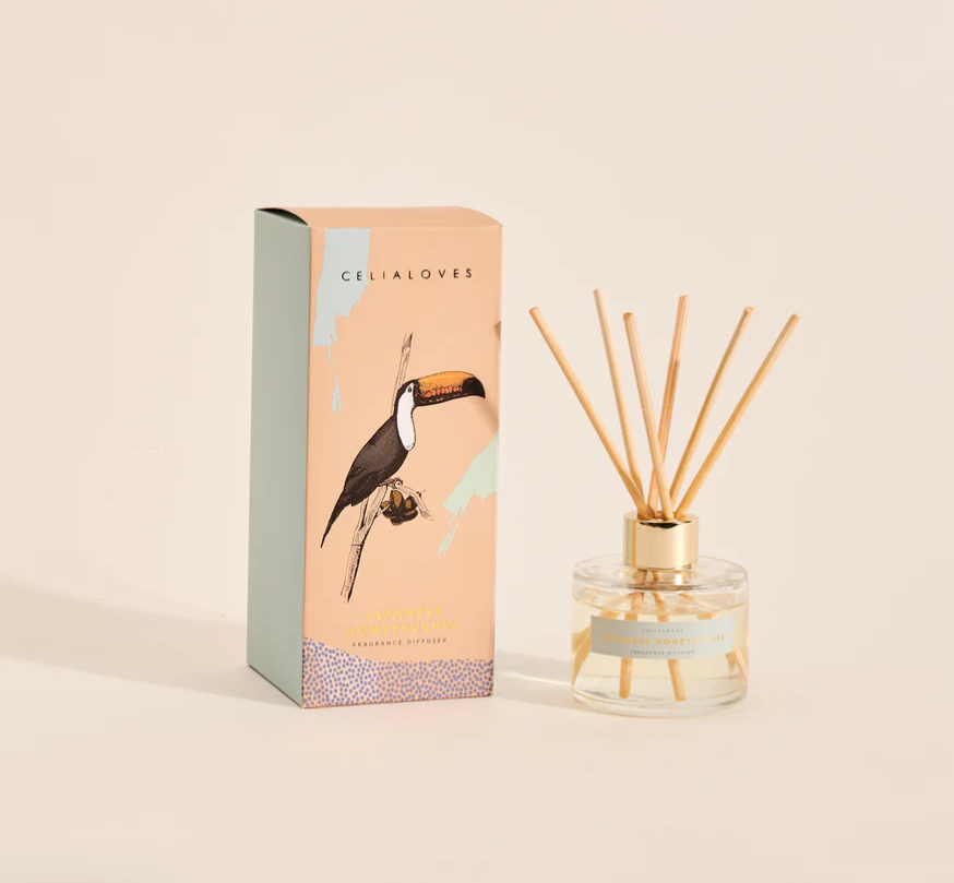 Want your house to smell-mazing, without the worry of burning your house down? We feel you!
Our range of sleek and snazzy reed diffusers are for you.
Hand blended here on the surf coast, our Japanese Honeysuckle 100ml diffuser will give you months of scent those beautiful subtle aromas of a flowering vine. 