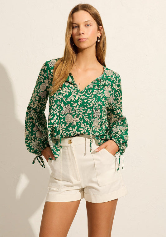 The Lennox Blouse by Auguste is crafted from soft tencel in our fresh apple green Cyrus print. It features a V-neckline with a tie detail, blouson sleeves with elasticated cuffs, making it your new go-to blouse.
- V neckline with tie detail
- Long sleeves with an elasticated cuff and tie detail
- Fits true to size, go with your usual
- 100% Tencel
- Semi-sheer, non-stretch fabric with a soft drape and hand feel
- Cold hand wash