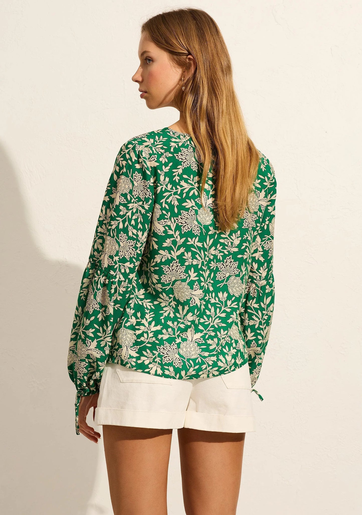 The Lennox Blouse by Auguste is crafted from soft tencel in our fresh apple green Cyrus print. It features a V-neckline with a tie detail, blouson sleeves with elasticated cuffs, making it your new go-to blouse.
- V neckline with tie detail
- Long sleeves with an elasticated cuff and tie detail
- Fits true to size, go with your usual
- 100% Tencel
- Semi-sheer, non-stretch fabric with a soft drape and hand feel
- Cold hand wash