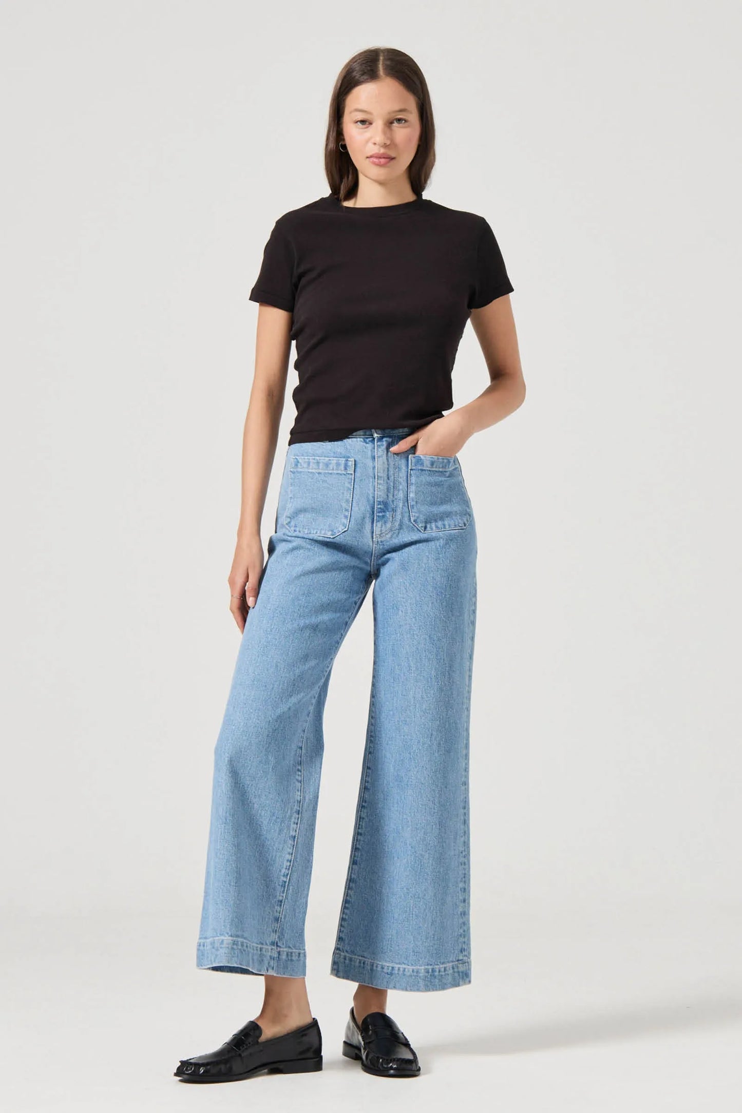 The Sailor Jean:
High rise, slim fit with a sailor wide leg
Fits smaller in the waist to eliminate gaps at the back waistband
Features Rolla's signature back pockets & sailor style patch front pockets
Specially angled and shaped in the back for a truly peachy looking butt
Ankle length, also available in a long length
Zip closure
Made with vintage gold toned hardware