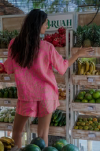 The Lou - Offering a relaxed fit she's classic and cool and designed for trans seasonal wear. Pair back with our Luna Shorts or Nia Pants for the perfect set.
A Pops + Co exclusive print. Hand drawn and printed on 100% Linen.