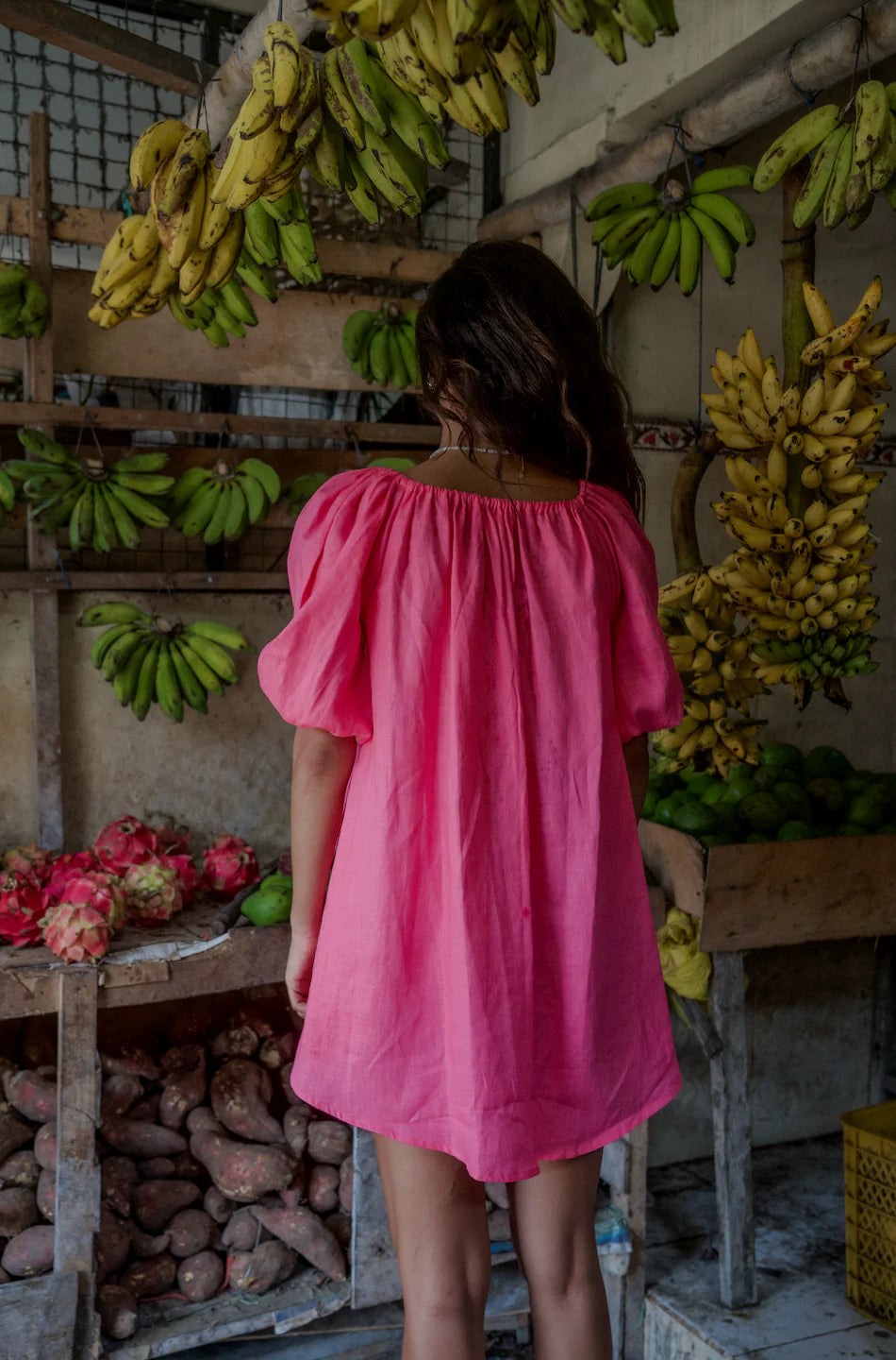Pops + Co The Lottie - Fun and flirty with her blousen sleeves and smock silhouette - With the elasticised neckline this style can be worn comfortably both on and off the shoulders. She's an easy wearing style that will take you through all the seasons.
Hand dyed on 100% Linen.