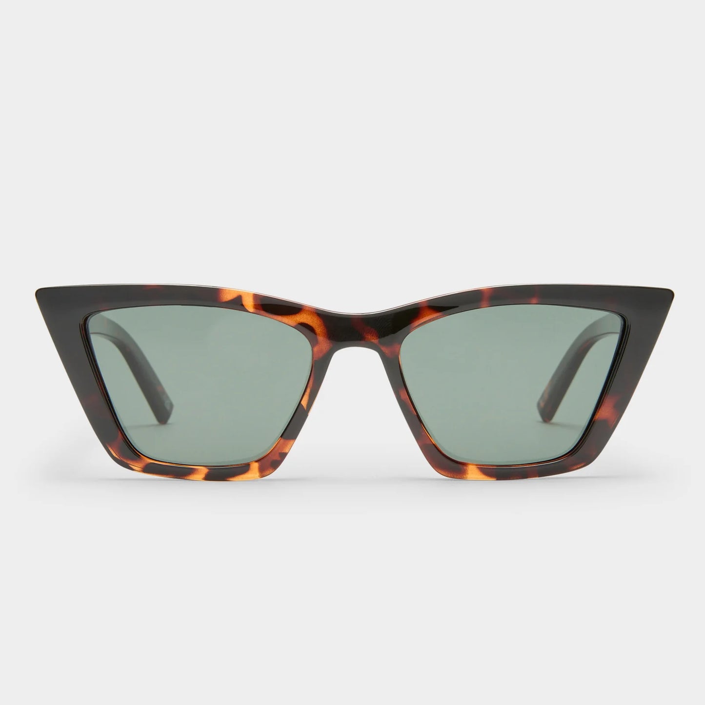 Featuring sweeping lines and refined proportions, our VELODROME sunglasses are an invariable classic. Designed with a midsized fit and chic signature pinstripe metal hardware on both temples, this refined cat-eye style is suitable for all face shapes and will look sharp with any outfit.
• Finished in a dark tortoiseshell frame with khaki gradient lenses.
• A lightweight, durable and impact resistant polycarbonate frame.
• Fitted with shatterproof and scratch resistant polycarbonate lenses.