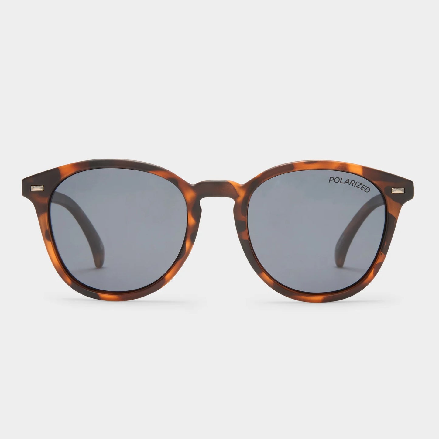 With vintage inspired details, our iconic BANDWAGON frame is the perfect all-round sunglass offering a timeless aesthetic. Featuring a keyhole nose bridge and refined angles, this midsize style is finished with discreet metal rivet detailing and Le Specs flagstripe metal hardware.
• Finished in a matte tort frame paired with dark smoke mono lenses.
• A lightweight, durable and impact resistant polycarbonate frame.
• Fitted with polarized lenses to eliminate unwanted reflective glare.