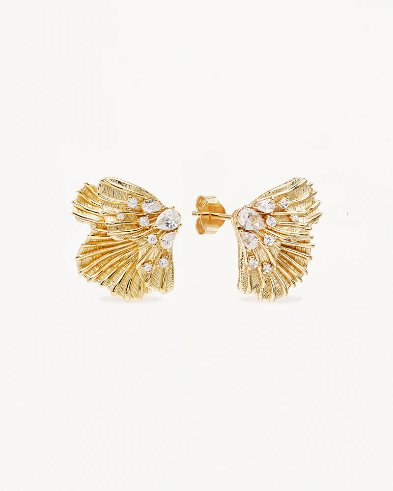 Our 18k Gold Plated Ocean Whisper Statement Earrings are reminiscent of the untouched beauty of the ocean in its quiet, soft moments. Our Ocean Whisper styles are visually ambiguous and beautifully nostalgic, taking on textures and shapes of magical things found beneath the sea. 