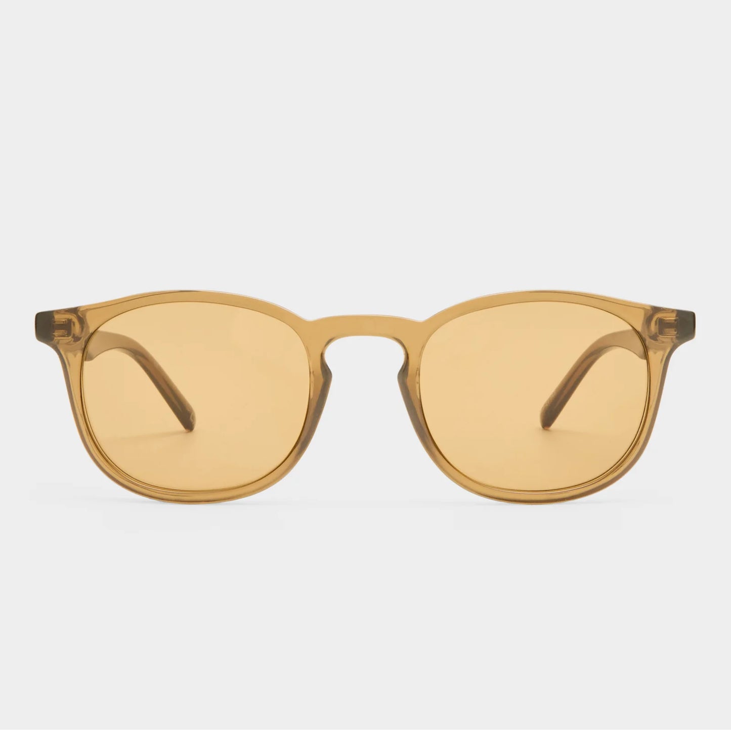 Classic and timeless, our CLUB ROYALE sunglasses will never go out of style. Designed with a refined, rounded frame and European-inspired proportions, these versatile midsized sunglasses will suit all face shapes and feature discreet metal hardware on both temples.