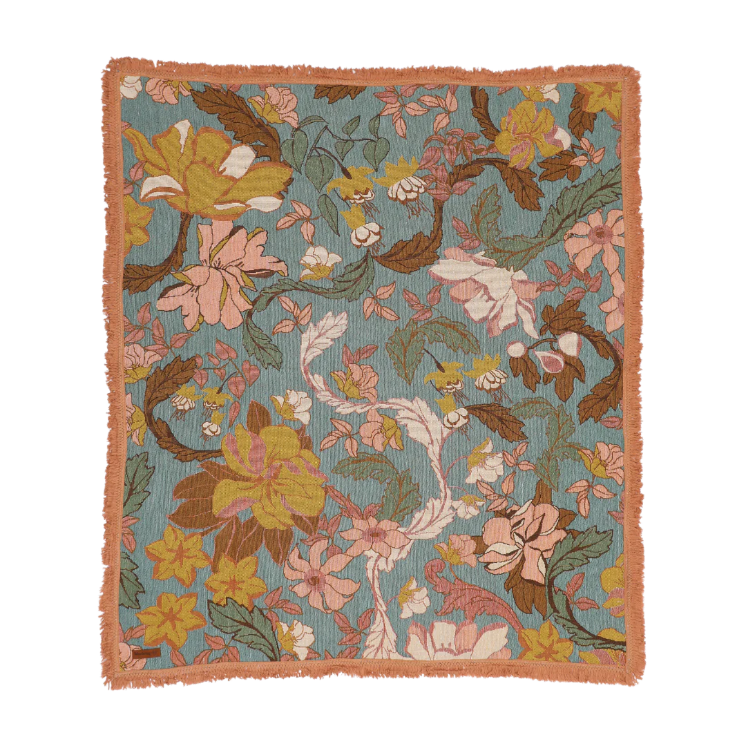 The Flora woven throw is our newest throw that's not only available in 2 colour ways but for the first time ever also available in 2 sizes, regular and large!
After many requests and the sell out success of our larger picnic rug, we’re so excited to introduce a larger size throw to our range that comfortably sits 6 people and drapes perfectly over a queen size bed.