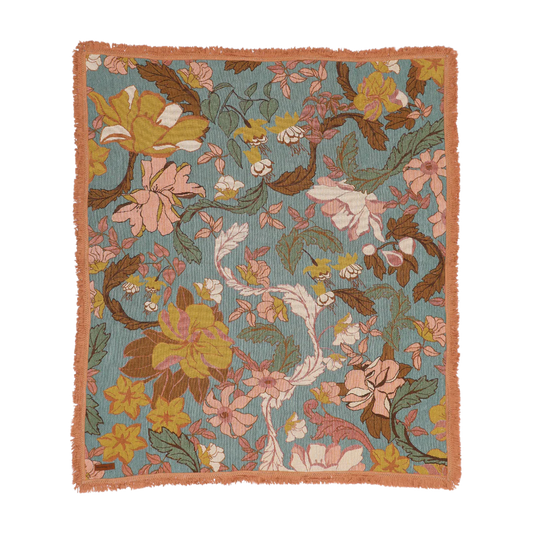 The Flora woven throw is our newest throw that's not only available in 2 colour ways but for the first time ever also available in 2 sizes, regular and large!
After many requests and the sell out success of our larger picnic rug, we’re so excited to introduce a larger size throw to our range that comfortably sits 6 people and drapes perfectly over a queen size bed.