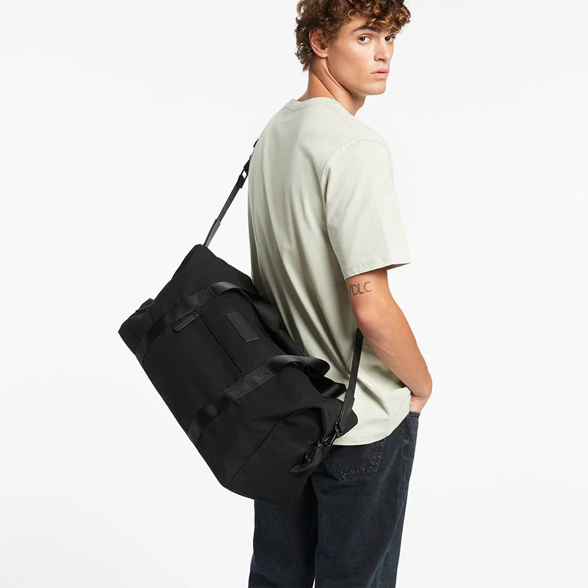 The name says it all... this wide opening, spacious duffle has everything you could want. Just the right size to make the most of aircraft cabin limits and still carry everything you need for a long weekend away. Fitted with a convenient side grab handle, long/comfortable shoulder straps, and super convenient outside pockets for easy access to all your small important stuff.