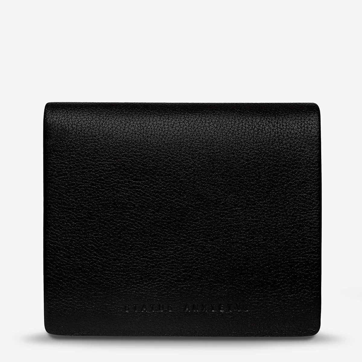 Nathaniel is the strong silent type. Made of premium Italian cowhide leather and packed with functionality, he's the perfect fit for the guy who needs more room.