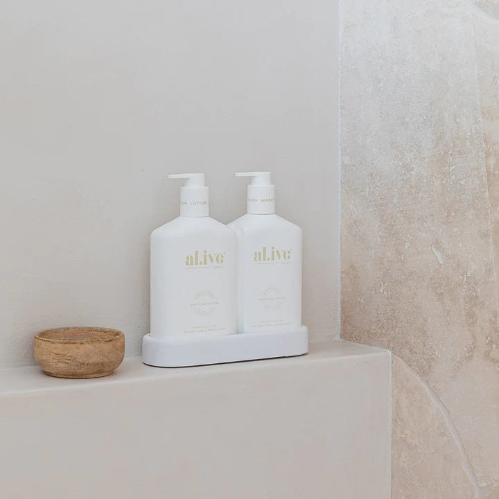 The al.ive body Mango & Lychee Hand & Body Wash/Lotion Duo contains a luxurious blend of naturally derived ingredients, fortified with essential oils and native botanical extracts.