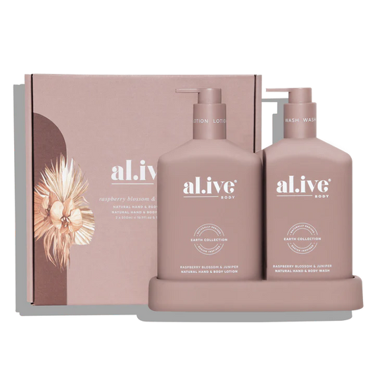 The al.ive body Raspberry Blossom & Juniper Hand & Body Wash/Lotion Duo contains a luxurious blend of naturally derived ingredients, fortified with essential oils and native botanical extracts.