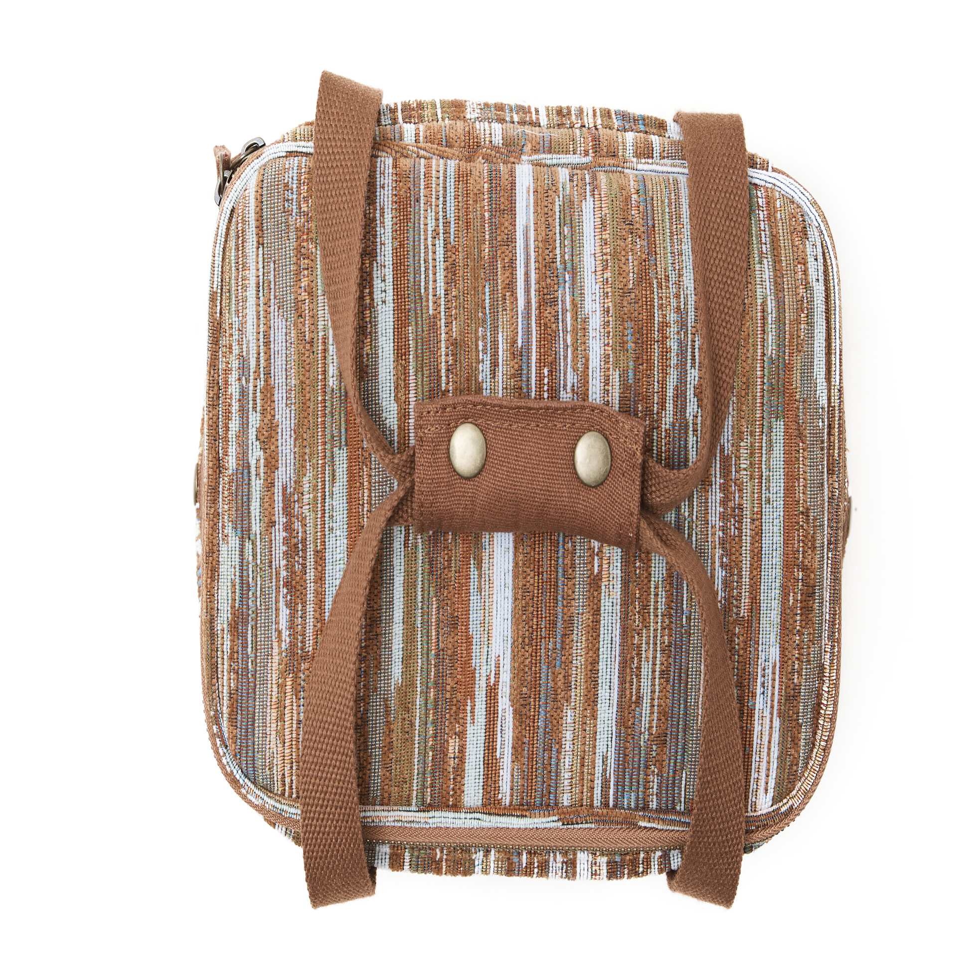 Our mini cooler bags are insulated, durable and leak proof. Made from a quality woven cotton blend with plenty of storage and a removable interior lining for easy clean and everyday use. It will keep your drinks and snacks chilled with its padded cooling insulation. Vegan friendly and incredibly versatile.