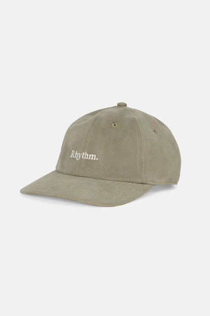 Embrace effortless style with the Essential Brushed Twill Cap in Sea Grass. This classic 6-panel cap boasts a curved peak and an embroidered logo, designed with embroidered eyelets for ventilation. The adjustable strap back closure provides a customizable fit, making it a versatile addition to your coastal wardrobe, finished with signature Rhythm labels and trims.