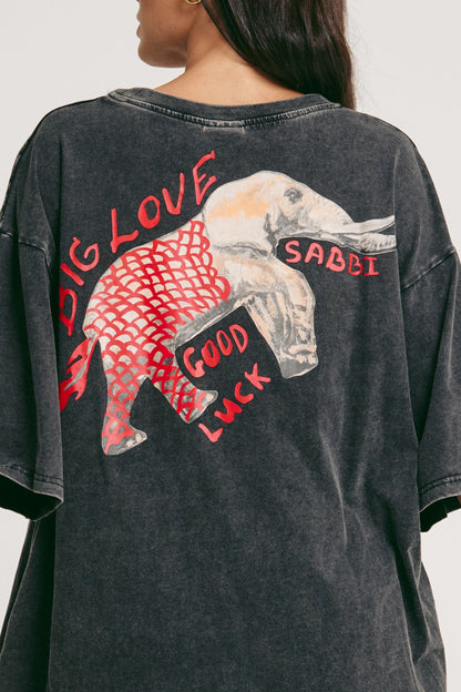 Spread good vibes and bold energy in The Big Love Tee - Black, your new oversized essential with a touch of wild spirit. Crafted from soft, washed cotton for that lived-in feel, this tee is designed for comfort, confidence, and a little bit of chaos.
