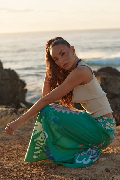 Sabbi - A little reminder you can wear. The Be-Youtiful Tank is all about easy confidence, sun-kissed tones and that feel-good, beachside energy. Crafted in a soft, breathable fabric with a flattering, fitted silhouette, this tank hugs just right while still feeling effortless.