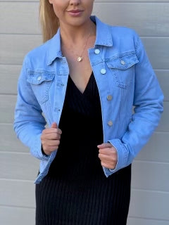 A classic denim jacket in mid blue. It's the perfect year round jacket that pairs perfectly with almost anything in your wardrobe.
