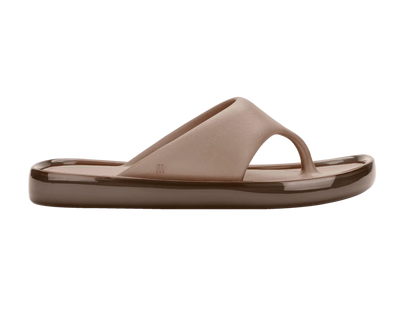 Melissa's flip-flop designs are the epitome of elevating a humble shoe into a unique wardrobe piece. Our new star is the Melissa Float thong - this effortlessly elegant and comfortable shoe is sure to become your new best friend. The cushioned EVA insole and perfect style make it the ideal choice for any everyday look.