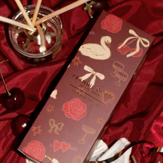 Sultry Black Cherry entwines with Bitter Almond, Velvety Rose + Jasmine Sambac, layered with Sweet Plum, Patchouli and Smoky Tonka Bean

Artwork by Kimmy Hogan

100mls
4-6 months use
Cruelty free + vegan
Fragrance Oil
Natural reeds
Hand poured in the Yarra Valley | Melbourne