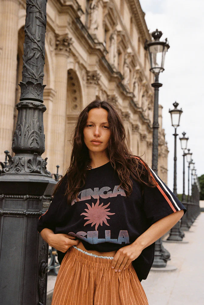 Sunset state of mind—no matter the season. Designed for dreamers and adventurers alike, this graphic sun print tee encapsulates optimism and warmth. Slip on, stand out, and catch every sunset!