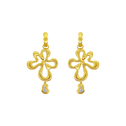 The DAHLIA Earrings in Gold evoke the playful side of nature’s elements, the ebbs and flows in water, the beautiful veining in untouched stone, the scalloping shores of the sea sides. The Dahlia boast a chic fluid motif suspended from a perfect and easy to wear mini hoop in a high polish finish. Sized to perfection suitable from day to night, these beauties are sure to become the favourites of the Ambrosia collection. Pair with the Maeve necklace to create a gorgeous matching set.