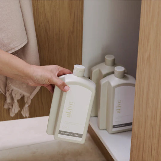 Refill your Lemon Myrtle &amp; Honeydew Dish Wash bottle with our 1 L Dish Wash Refill. This sustainable refill solution is designed to reduce waste and offer a practical, eco-friendly way to top up your favourite al.ive body essential.
