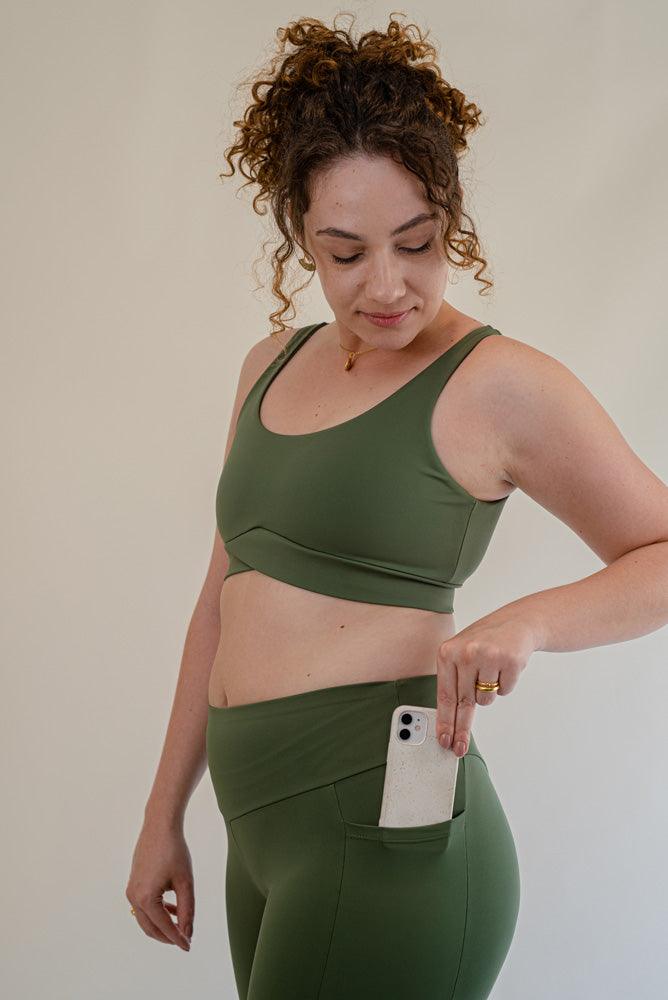 These Jungle Green Tina Leggings are a vital addition to your activewear collection. Equipped with a double-layer high waistband, they offer superior support throughout your day, making them a perfect fit for intense workouts, cycling, or even relaxed, laid-back days.
