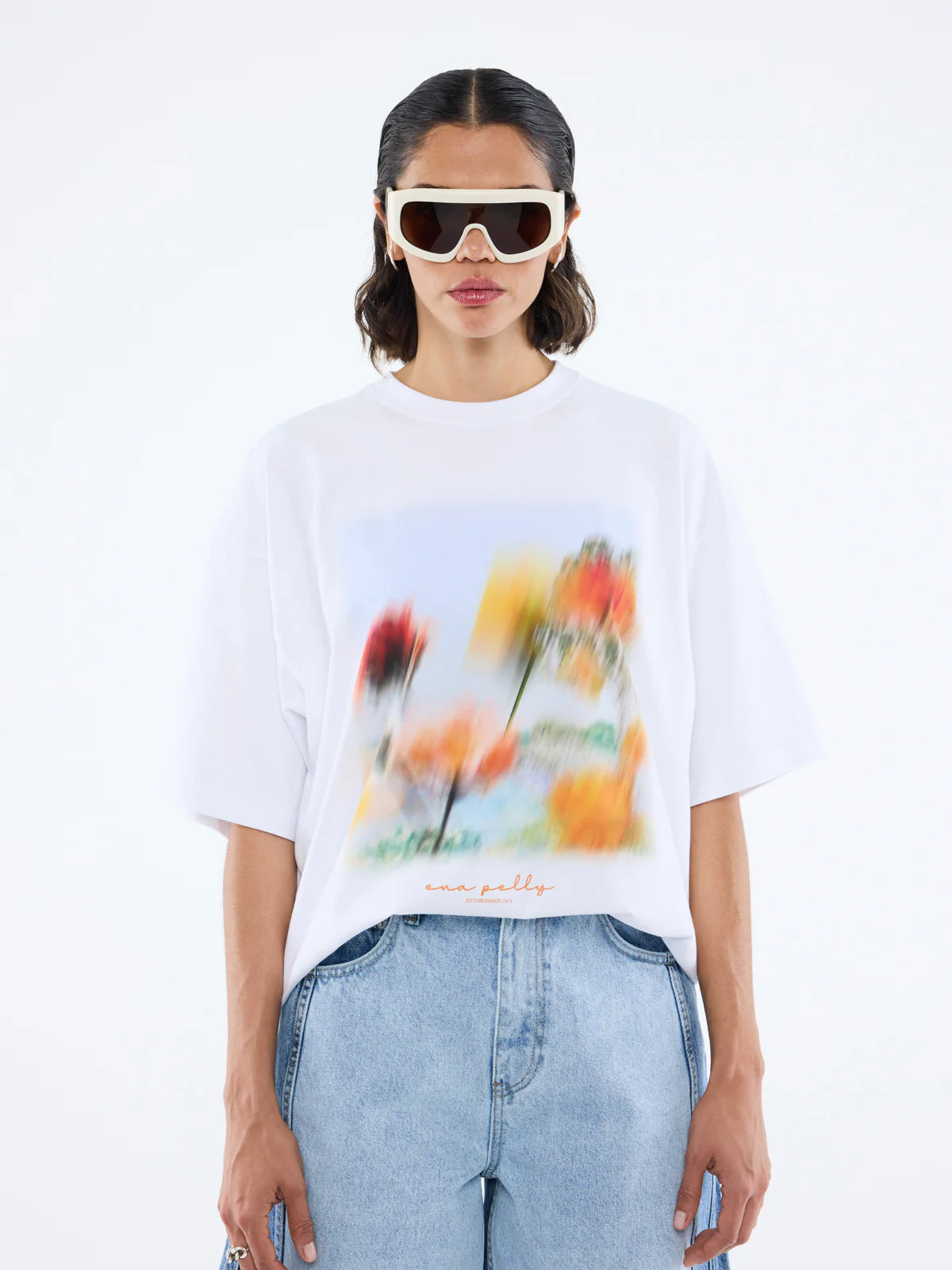 BLURRED DAISY FRAME TEE - White