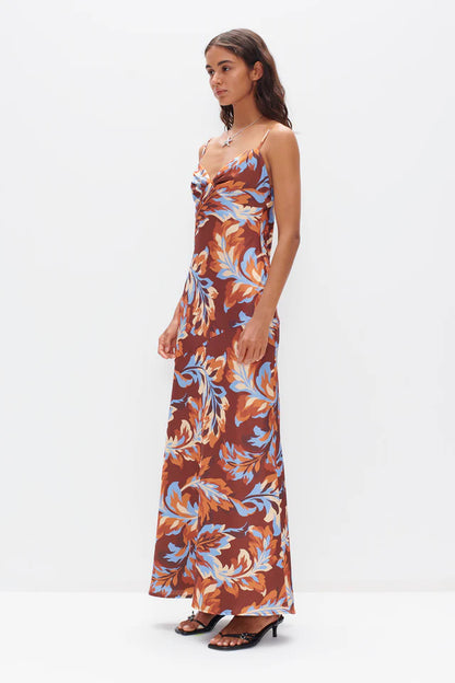 The Flora Dress by OWNLEY is one of the most flattering maxi's to date! The dress features gathered bust cups, adjustable shoulder straps and back strap detail, asymmetric seam to create the most flattering shape on the body. In the stunning Retro Leaf print, you can't go past this beautiful dress.