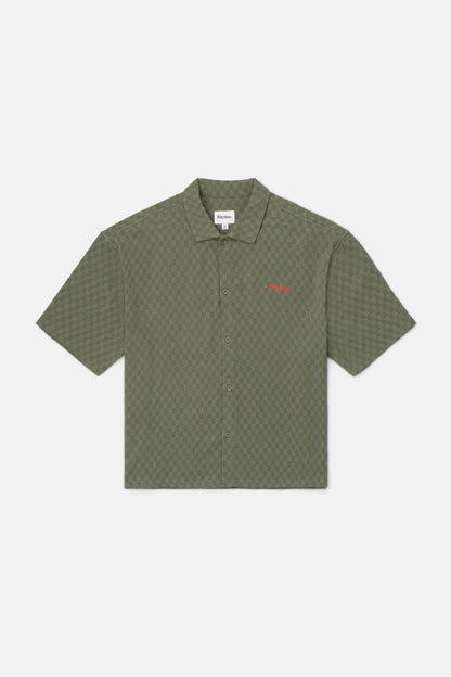 A casual woven layer, the Wash Check Relaxed SS Shirt in Green features a lightweight textured check fabric with an easy, relaxed fit. Embroidered detailing at the LHS chest adds a refined touch.



