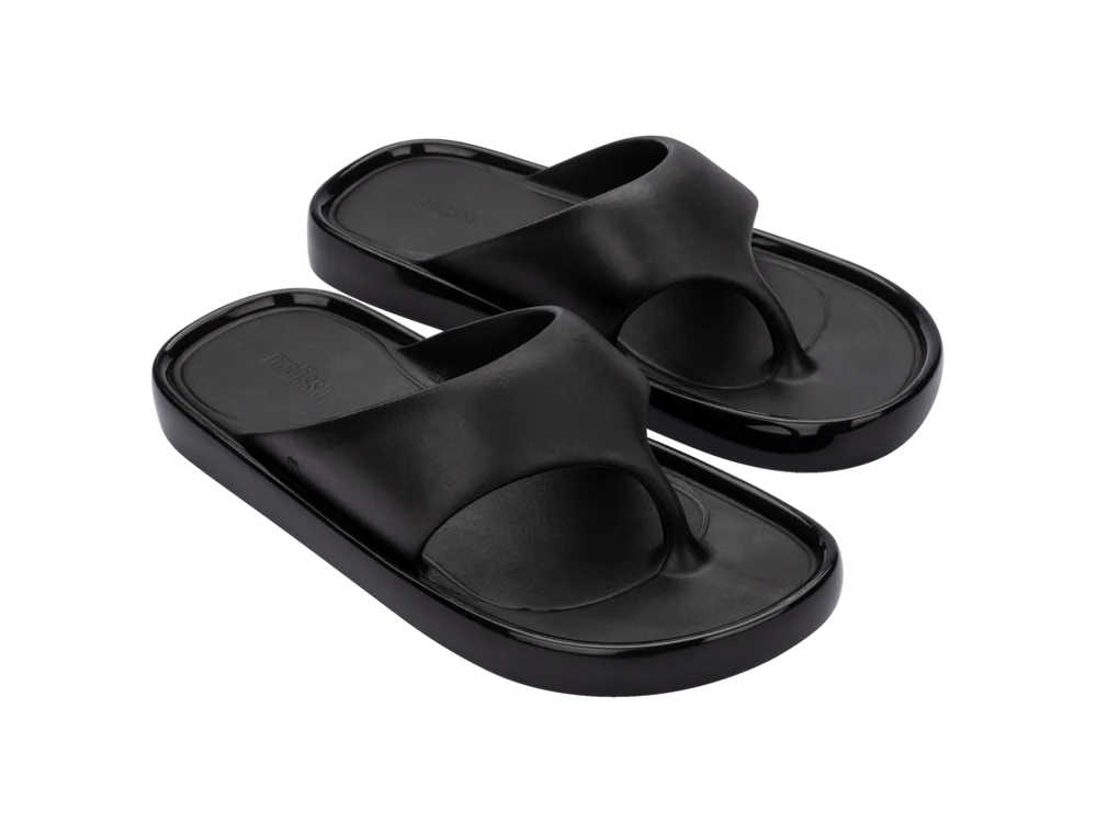 Melissa's flip-flop designs are the epitome of elevating a humble shoe into a unique wardrobe piece. Our new star is the Melissa Float thong - this effortlessly elegant and comfortable shoe is sure to become your new best friend. The cushioned EVA insole and perfect style make it the ideal choice for any everyday look.