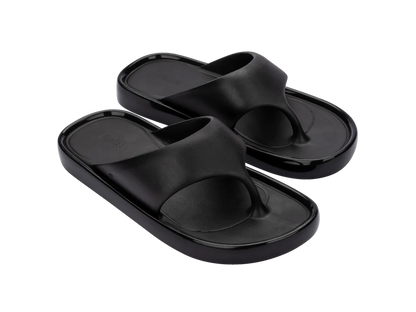 Melissa's flip-flop designs are the epitome of elevating a humble shoe into a unique wardrobe piece. Our new star is the Melissa Float thong - this effortlessly elegant and comfortable shoe is sure to become your new best friend. The cushioned EVA insole and perfect style make it the ideal choice for any everyday look.