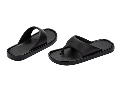 Melissa's flip-flop designs are the epitome of elevating a humble shoe into a unique wardrobe piece. Our new star is the Melissa Float thong - this effortlessly elegant and comfortable shoe is sure to become your new best friend. The cushioned EVA insole and perfect style make it the ideal choice for any everyday look.