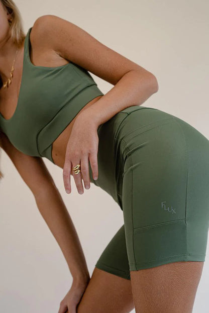 The Tina Pocket Shorts Sculpting -  Jungle Green