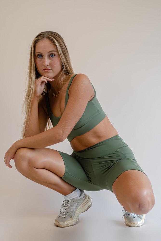 The Tina Pocket Shorts Sculpting -  Jungle Green