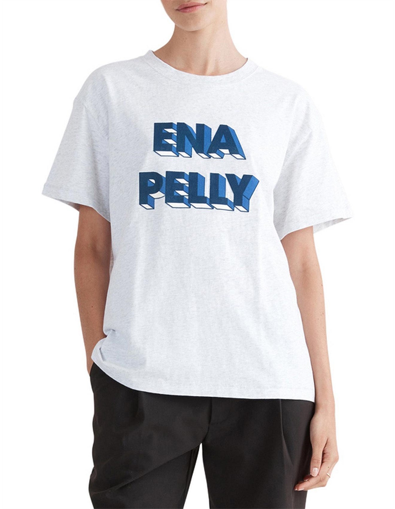 Crafted for comfort from a luxurious recycled cotton blend fabrication, the 3D Logo Relaxed Tee by Ena Pelly is the perfect addition to your wardrobe.