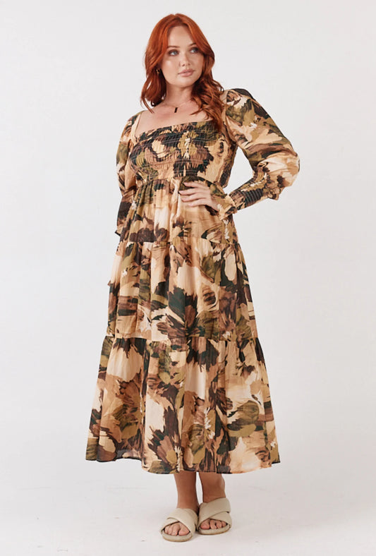 Our coveted Resort Maxi Dress has been subtly transformed and is now available our exclusive&Wild Forest print. The delicate billowing sleeves, shirring at the bodice, and tiered hem emanate an atmosphere of effortless sophistication suitable for all your Summertime soirees.