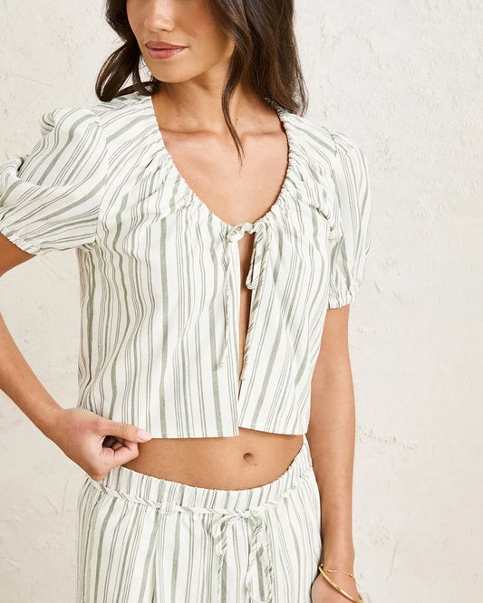 Rhythm brings together designers, artists, musicians, surfers and snowboarders with a shared dream of creating a livelihood doing what they love. Their range of tees, shorts, swimwear and casual staples speaks to surfers, skateboarders and snowboarders who still regard the art of riding as creative self-expression, who yearn for new frontiers over the well-worn path.