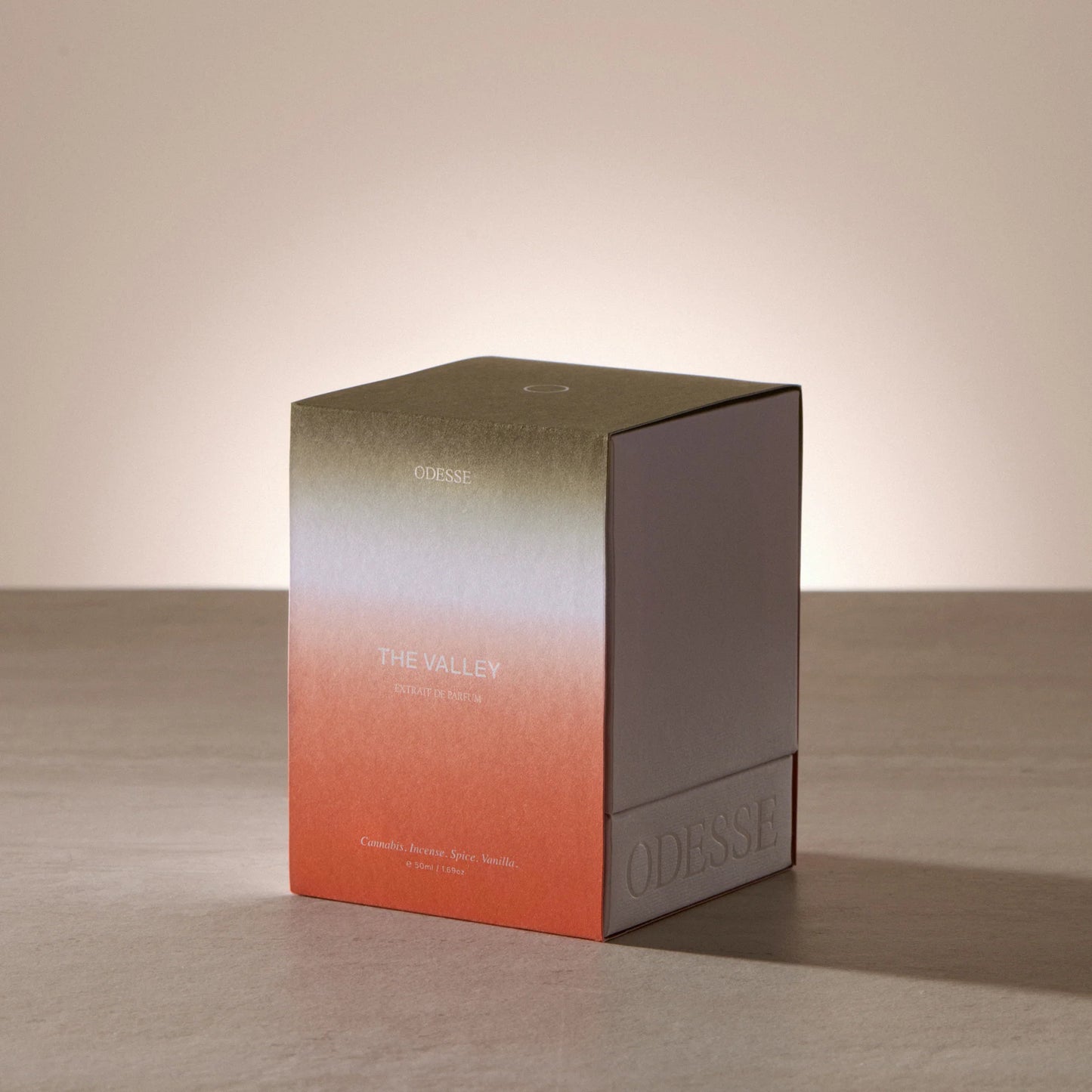 Rich, exotic and unique, The Valley intertwines spicy cannabis and incense with the lushness of musk and vanilla. Unexpected, bold and intriguing, she’ll leave you hooked and wanting more.
